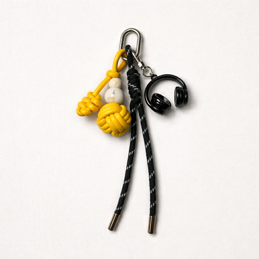 Bag Charm / Μπρελόκ Κίτρινη Μπάλα με Μαύρο Κορδόνι & Charm Ακουστικά