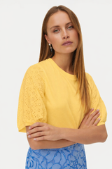T-shirt με Broderie Anglaise Μανίκια
