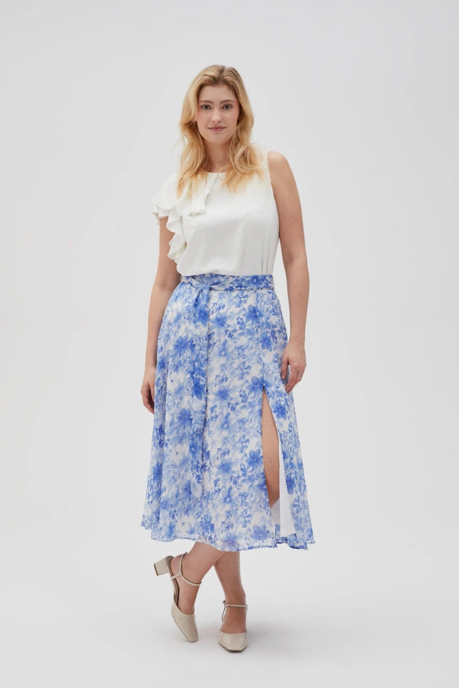 MOODO floral σκίσιμο outfit inspiration - ολόσωμη λήψη