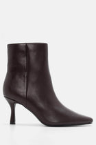 Μποτάκια μυτερά λεπτό τακούνι