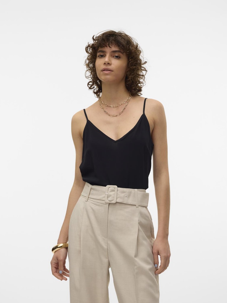 VERO MODA γυναικείο φανελάκι με V-λαιμόκοψη και ρυθμιζόμενες τιράντες, μπροστινή όψη