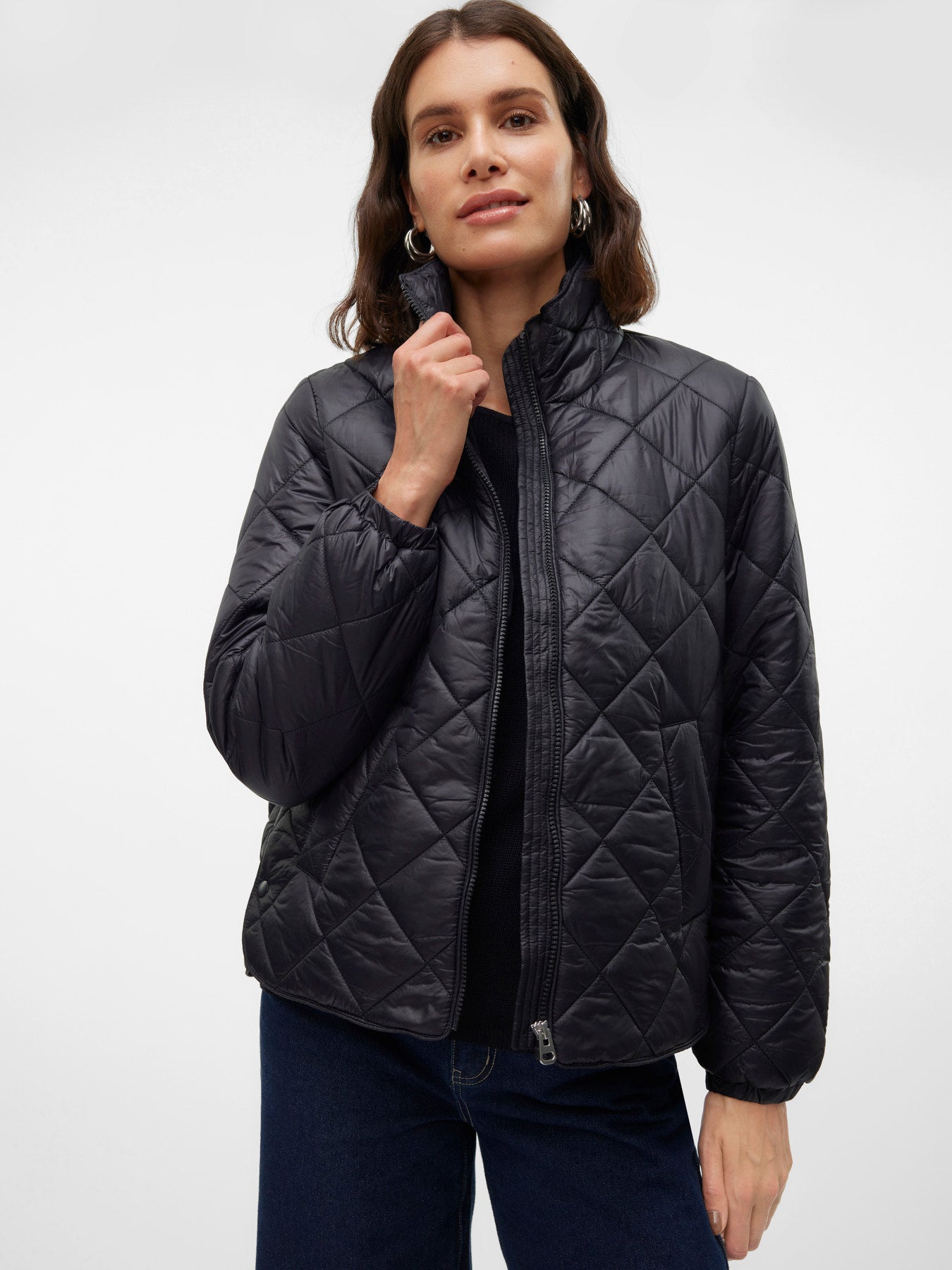 VERO MODA Puffer Μπουφάν Ψηλός Γιακάς Ελαφρύ Γέμισμα λεπτομέρεια γιακά