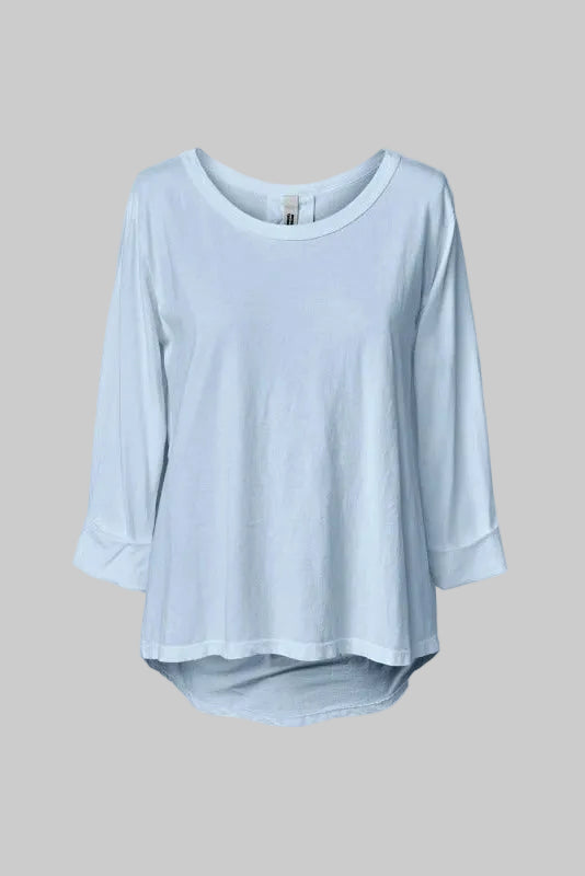 Wendy Trendy Γυναικεία ασύμμετρη μπλούζα από βαμβακερό ύφασμα σε γαλάζιο χρώμα με κουφόπιετα στη μέση της πλάτης