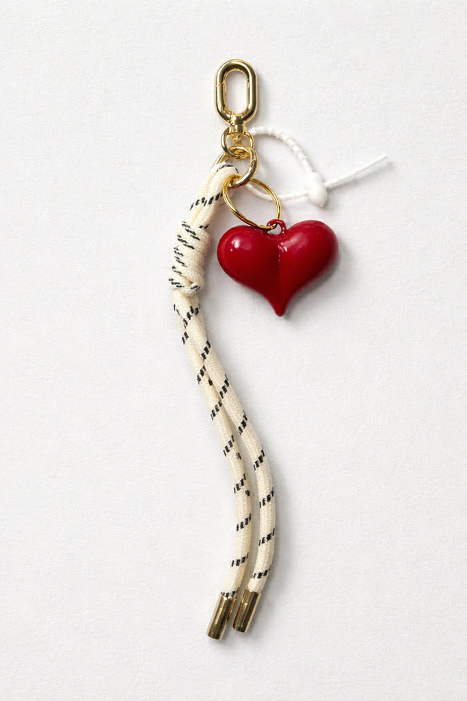 Bag Charm / Μπρελόκ Καρδιά Μπορντώ με Κορδόνι