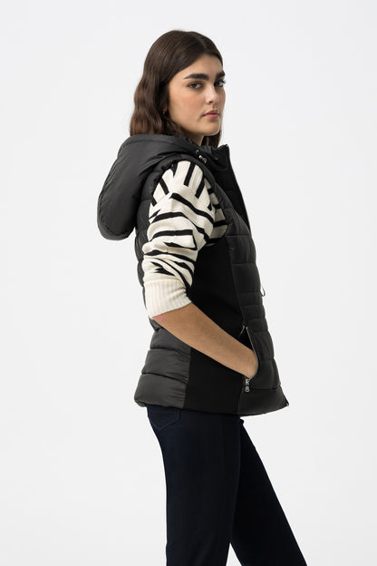 Αμάνικο Μπουφάν Καπιτονέ με Κουκούλα