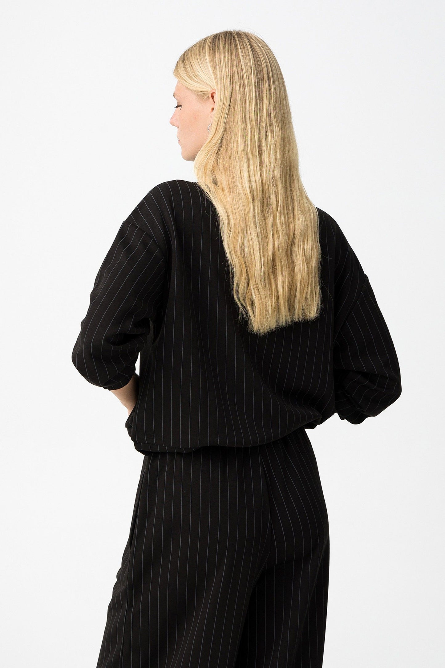 TIFFOSI Γυναικείο Φούτερ Relaxed Fit Half-Zip Ριγέ Μαύρο Λευκό πίσω όψη