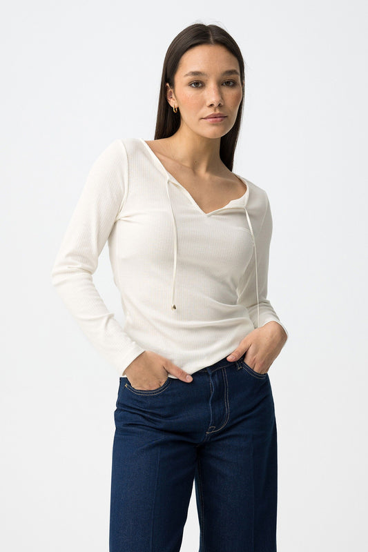 Μπλούζα με Δερμάτινα Κορδόνια