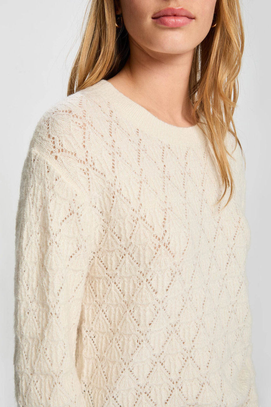 Πουλόβερ με διάτρητη πλέξη