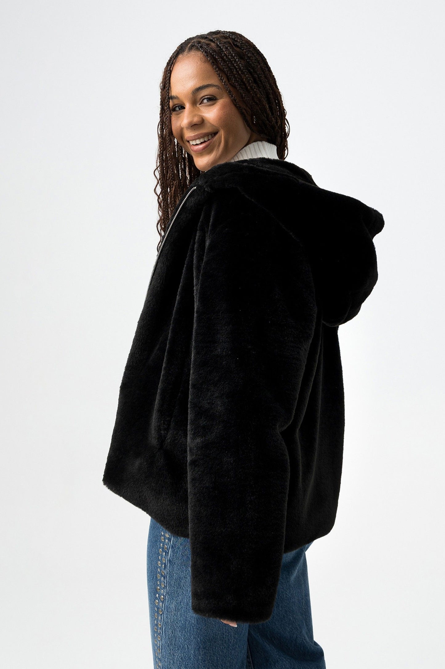 Μπουφάν Μαύρο από Συνθετική Γούνα