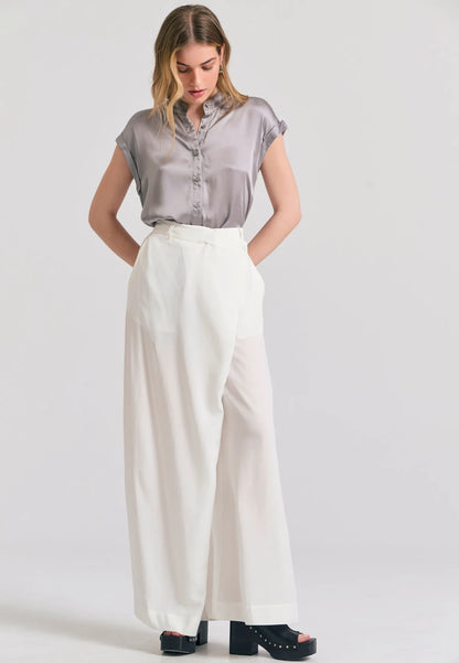 Chic εμφάνιση με FUNKY BUDDHA γκρι mao collar shirt - ολόσωμο styling