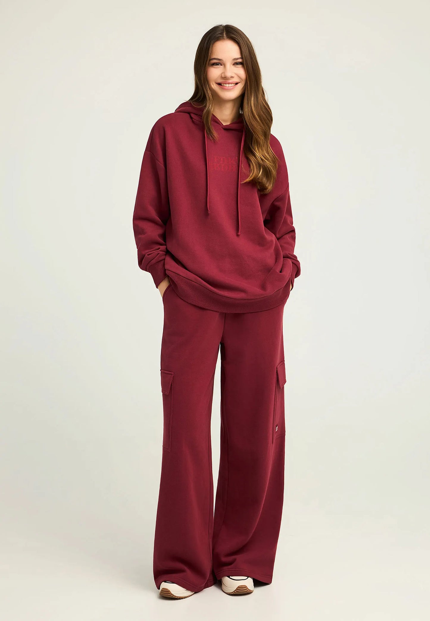 FUNKY BUDDHA Oversized Φούτερ Κουκούλα Τύπωμα με Βότανα στην Πλάτη Μπορντό  ολόσωμη εμφάνιση