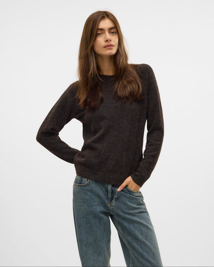 Vero Moda γυναικεία πλεκτή μπλούζα σε καφέ μελανζέ μπροστινή όψη