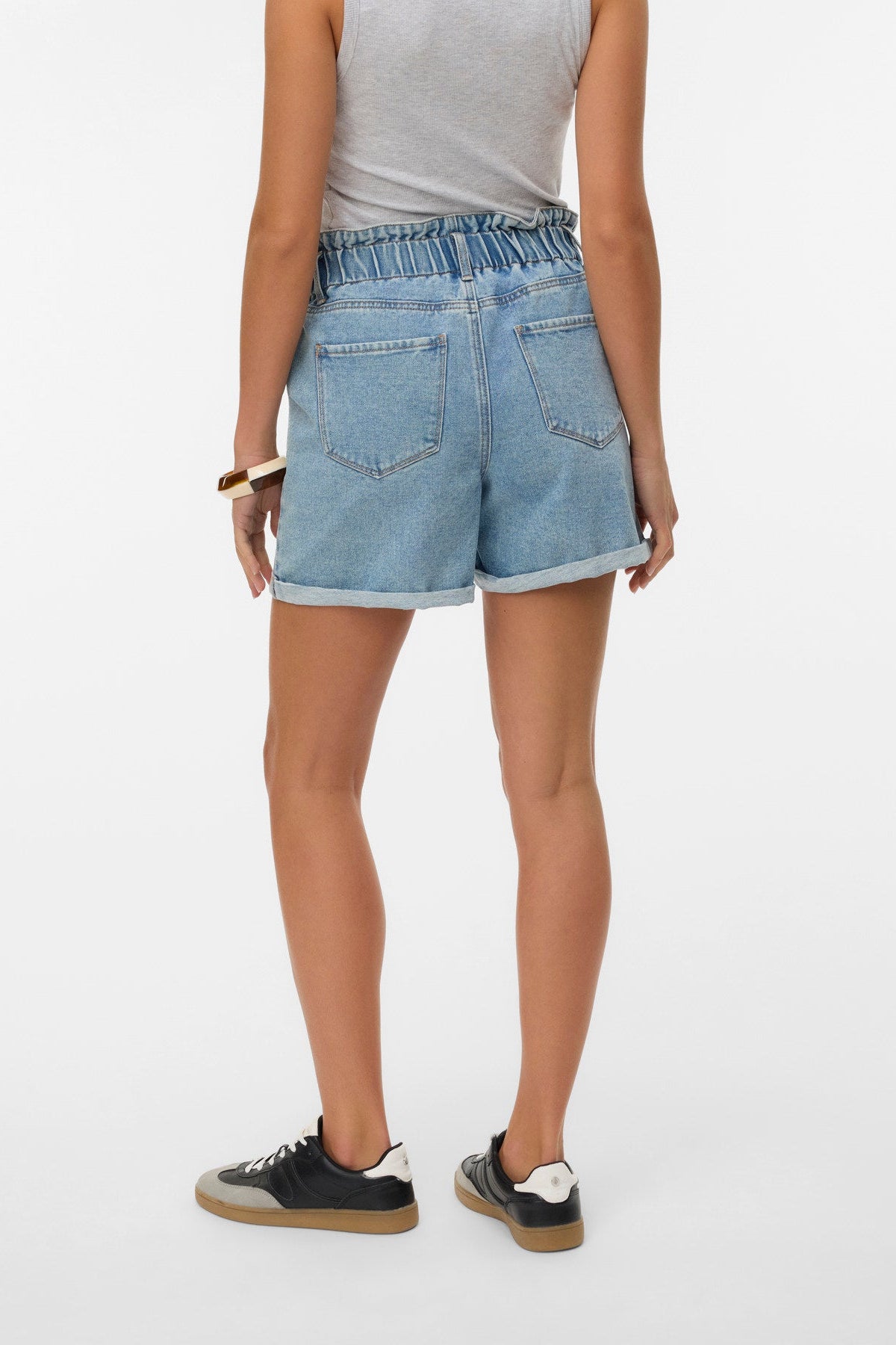 VERO MODA Σορτς Τζιν Ψηλόμεσο Loose Fit Light Blue Denim πίσω όψη