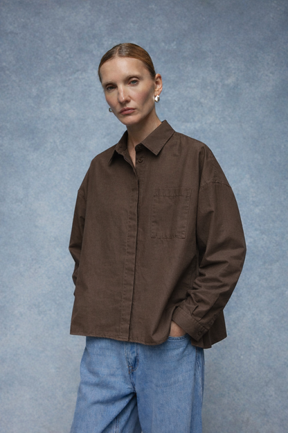 GIOYA πουκάμισο oversized με πιέτες moka - μπροστινή όψη