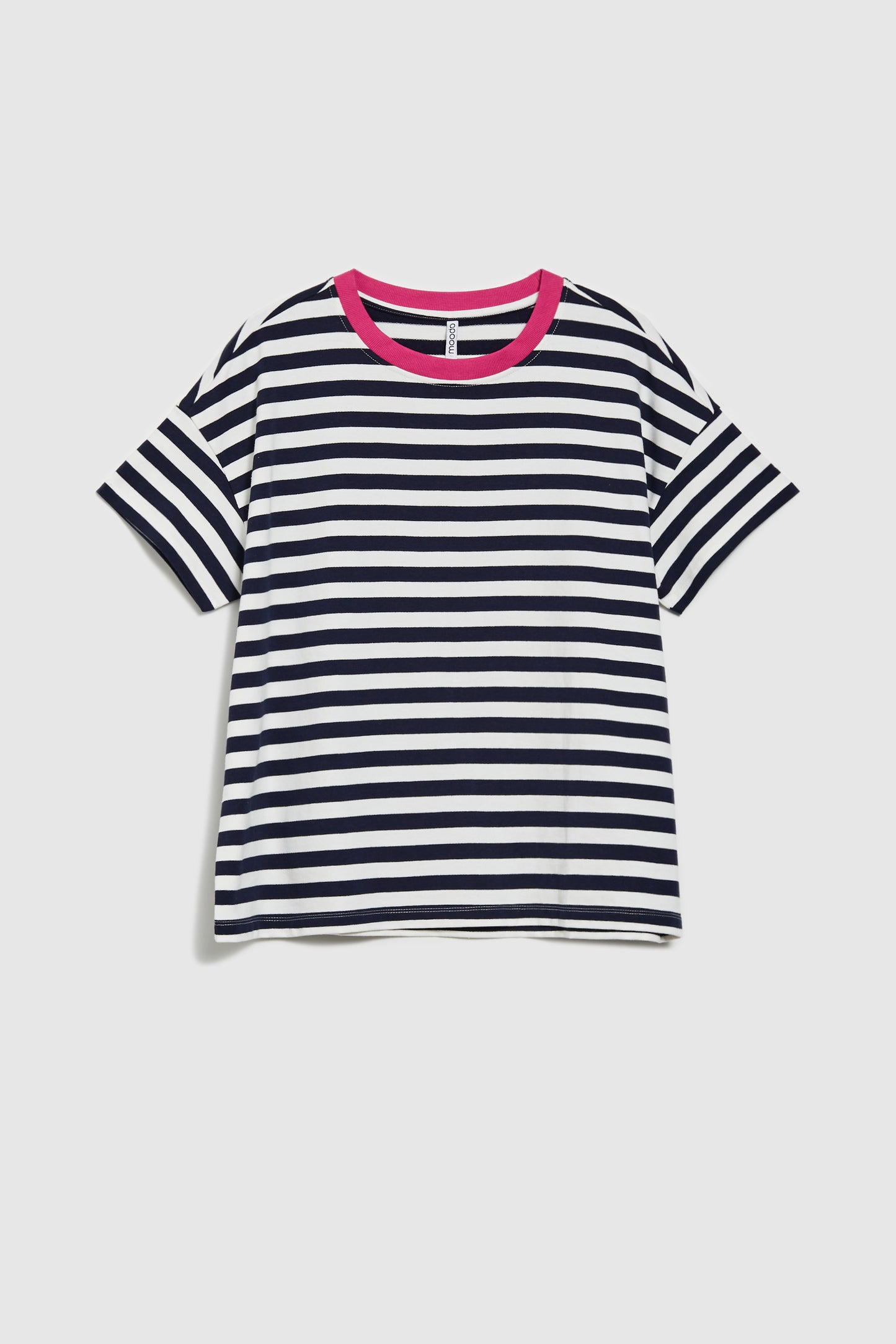 MOODO t-shirt ριγέ navy blue λευκό, επίπεδη φωτογραφία, κοντομάνικο, λεπτομέρεια στην λαιμόκοψη φούξια χρώμα