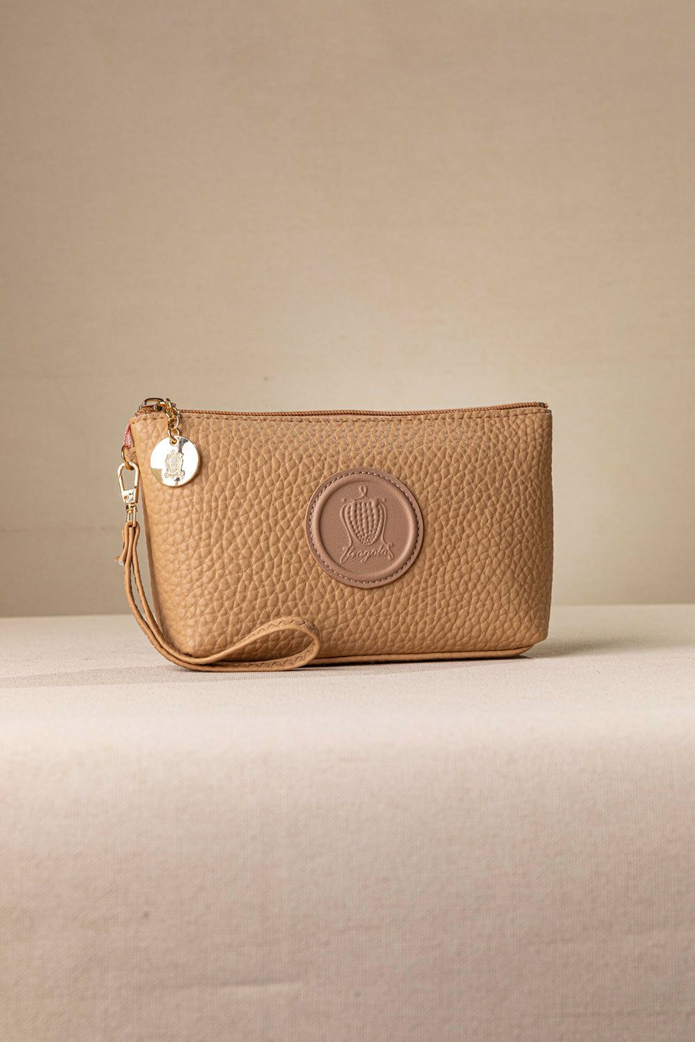 Νεσεσέρ χειρός