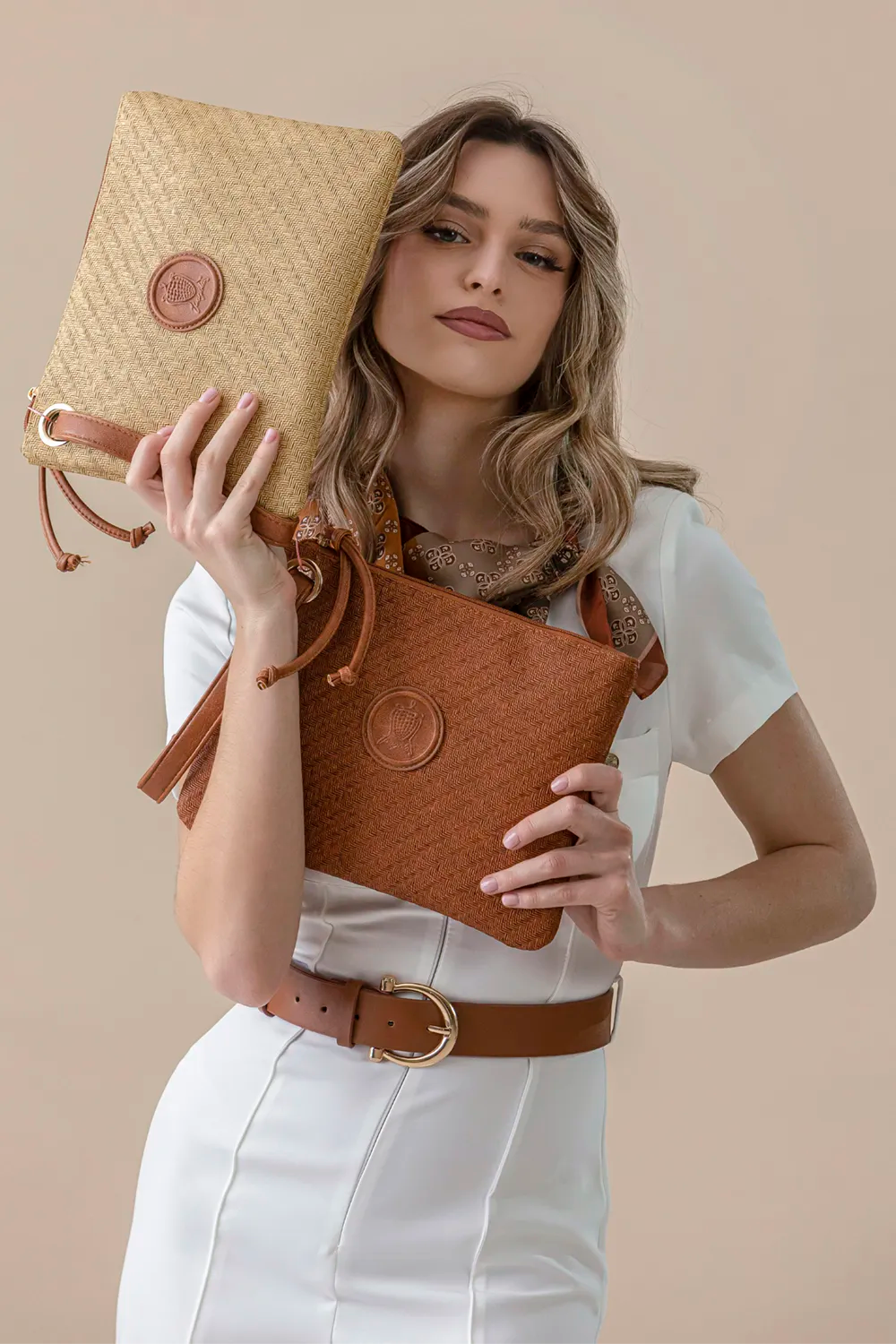 Τσαντάκι/νεσεσέρ με υφή ψάθας