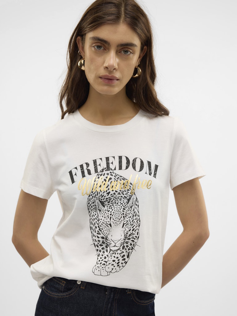 VERO MODA λευκό t-shirt με τύπωμα ANIMAL FREEDOM WILD AND FREE, μπροστινή όψη, κοντομάνικο, στρογγυλή λαιμόκοψη