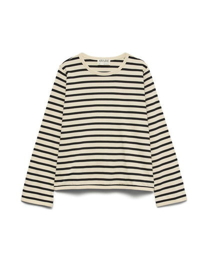 Oversized ριγέ τοπ AWARE by Vero Moda εκρού-μαύρο 100% οργανικό βαμβάκι, flat lay
