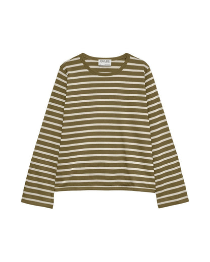 Oversized ριγέ τοπ AWARE by Vero Moda λαδί-εκρού 100% οργανικό βαμβάκι, flat lay
