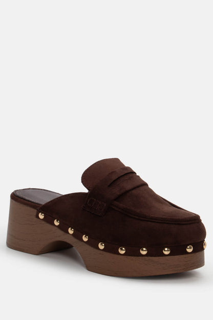 Clogs με Διακοσμητικά Τρούκς