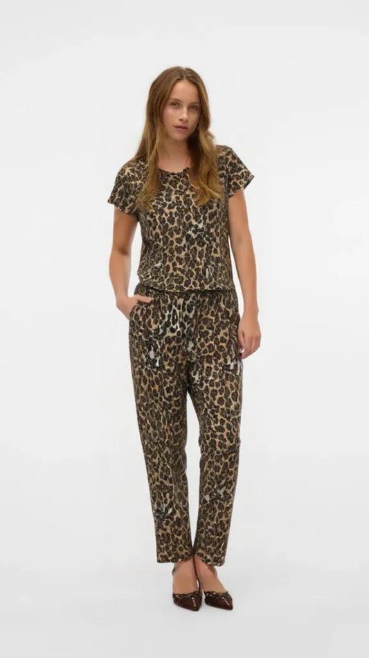 Παντελόνι animal print κανονική εφαρμογή με λάστιχο και κορδονάκι στη μέση