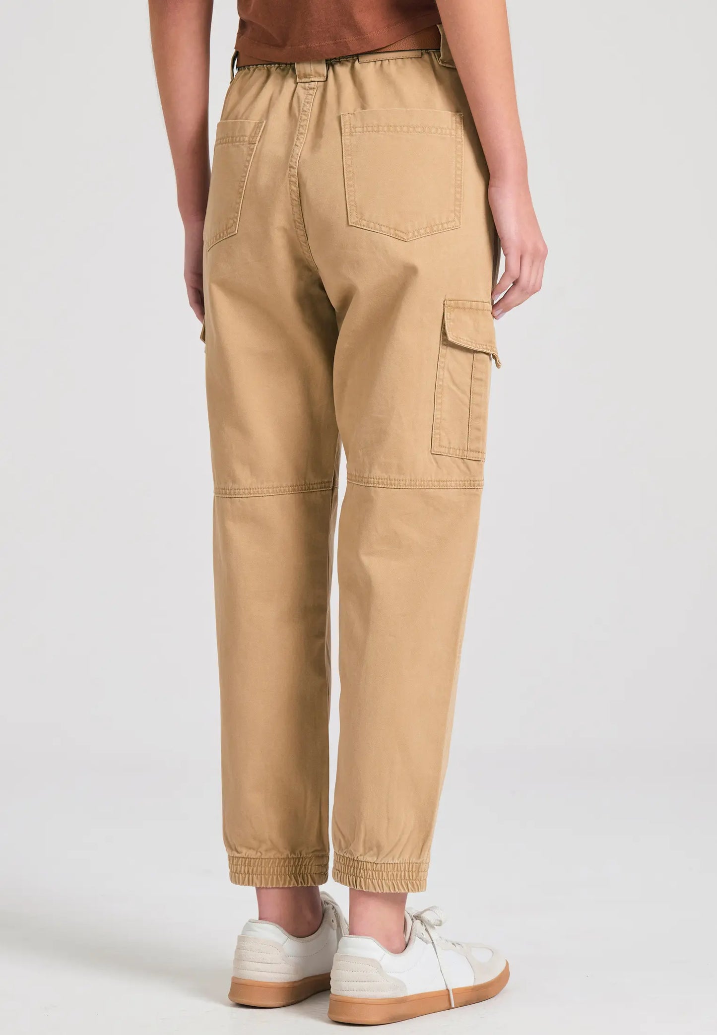 Garment dyed cargo παντελόνι με ελαστική μέση