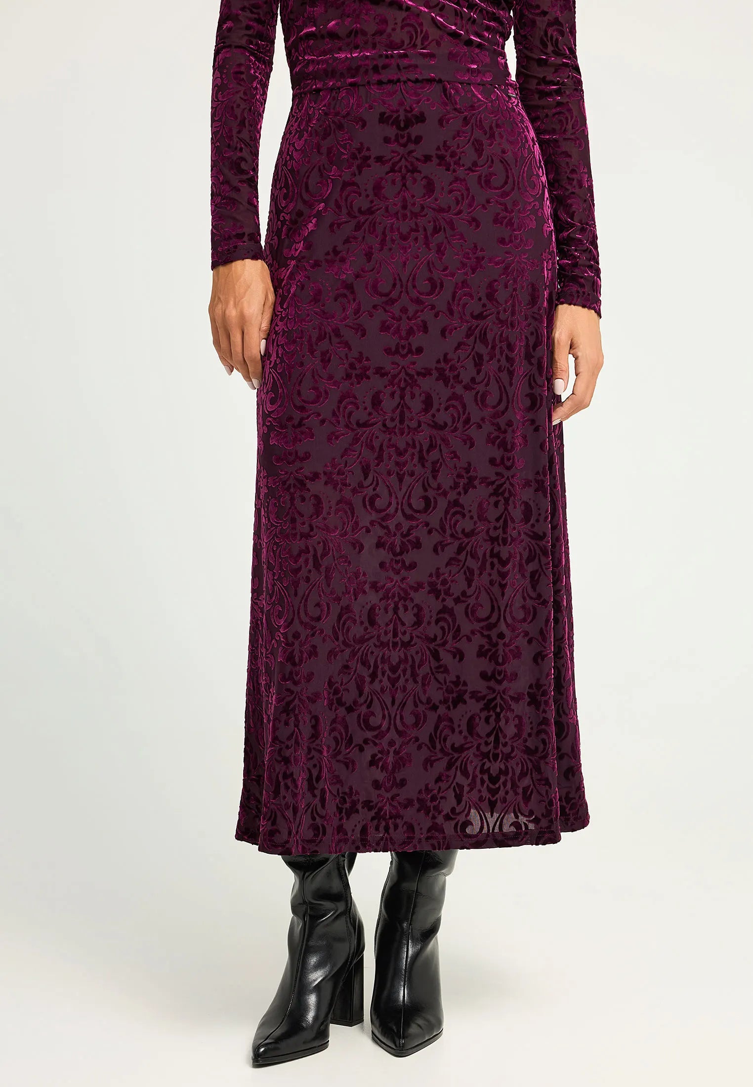 FUNKY BUDDHA Maxi Βελούδινη Φούστα Ανάγλυφη Υφή Βουργουνδί μπροστινή όψη