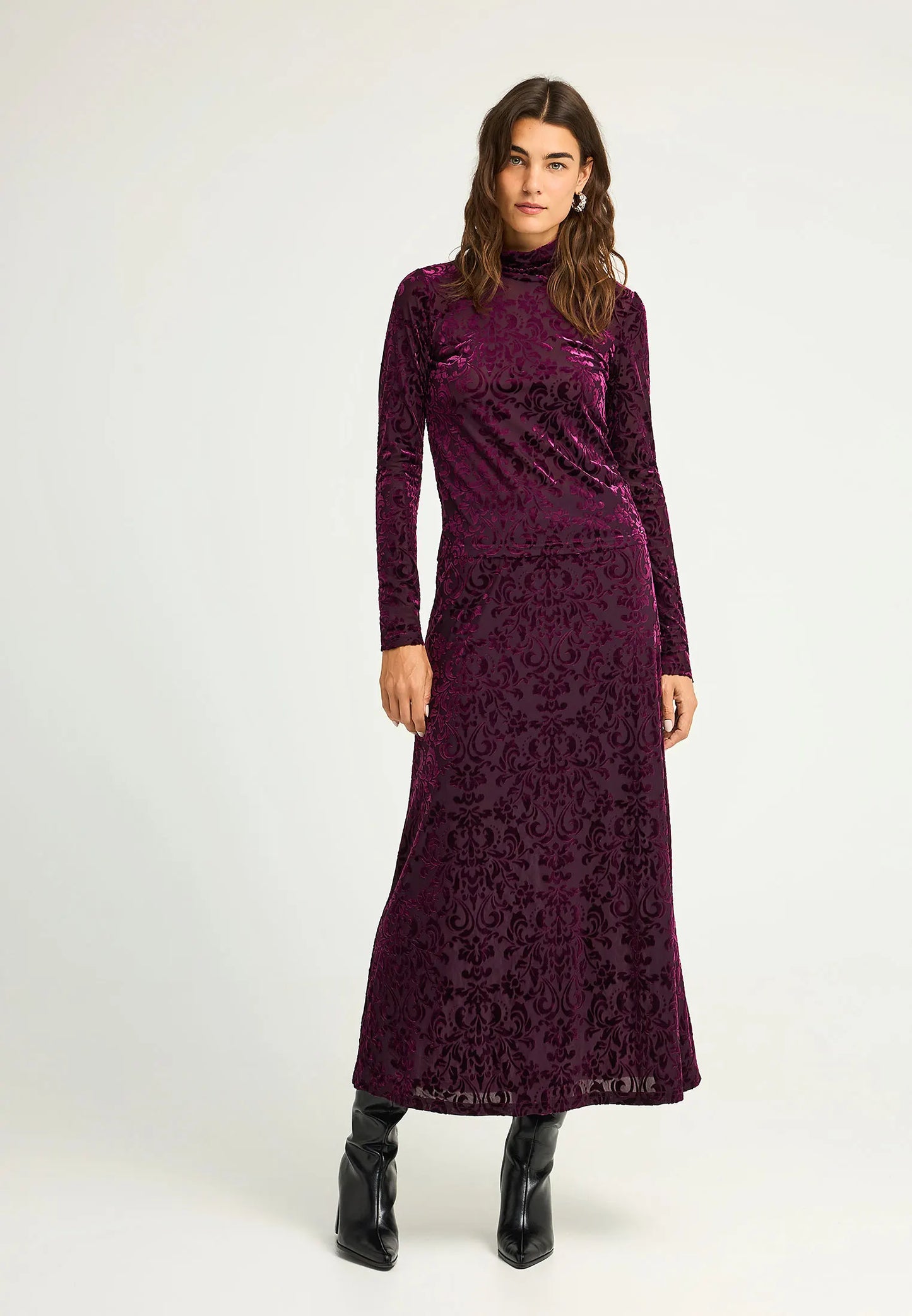FUNKY BUDDHA Maxi Βελούδινη Φούστα Ανάγλυφη Υφή Βουργουνδί ολόσωμη εμφάνιση