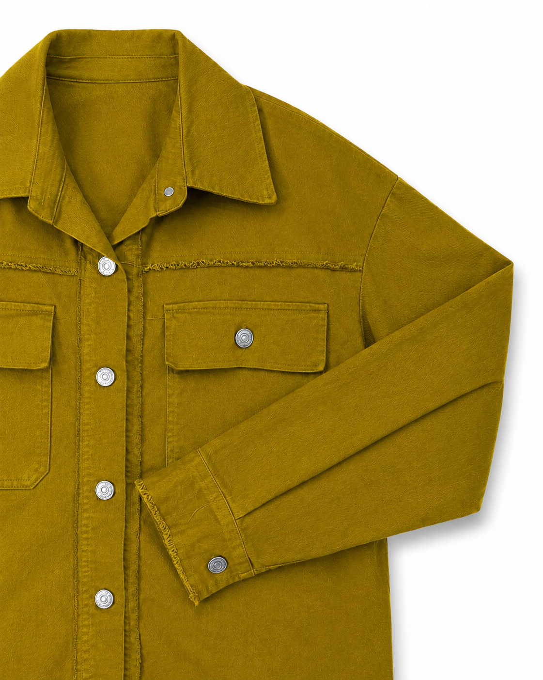 Γυναικείο λαδί jacket πουκάμισο, detail τσέπης στο στήθος με κουμπί και ξέφτια στη ραφή
