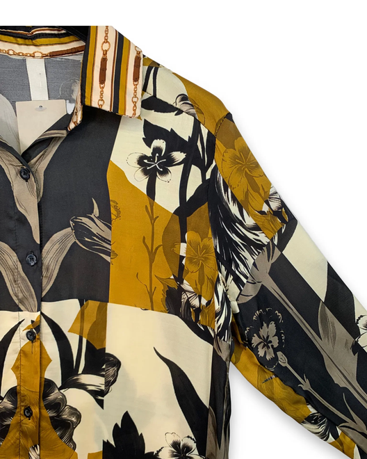 Λεπτομέρεια botanical floral print σε εκρού και μουσταρδί γυναικείου πουκαμίσου
