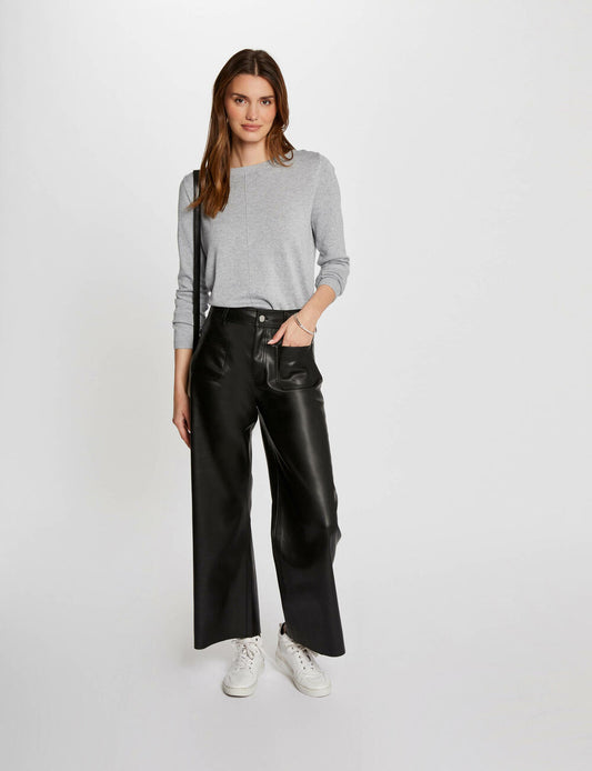 Ολόσωμη εμφάνιση με γυναικείο wide faux leather παντελόνι Morgan