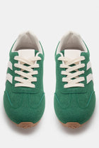 Sneakers σε Συνδυασμό Χρωμάτων