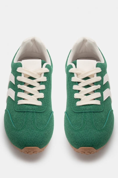 Sneakers σε Συνδυασμό Χρωμάτων