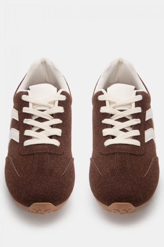 Sneakers σε Συνδυασμό Χρωμάτων