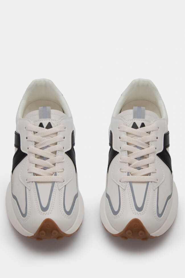 Sneakers σε Συνδυασμό Χρωμάτων