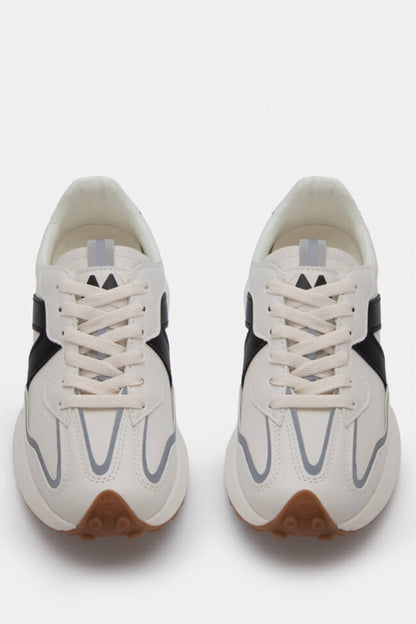 Sneakers σε Συνδυασμό Χρωμάτων