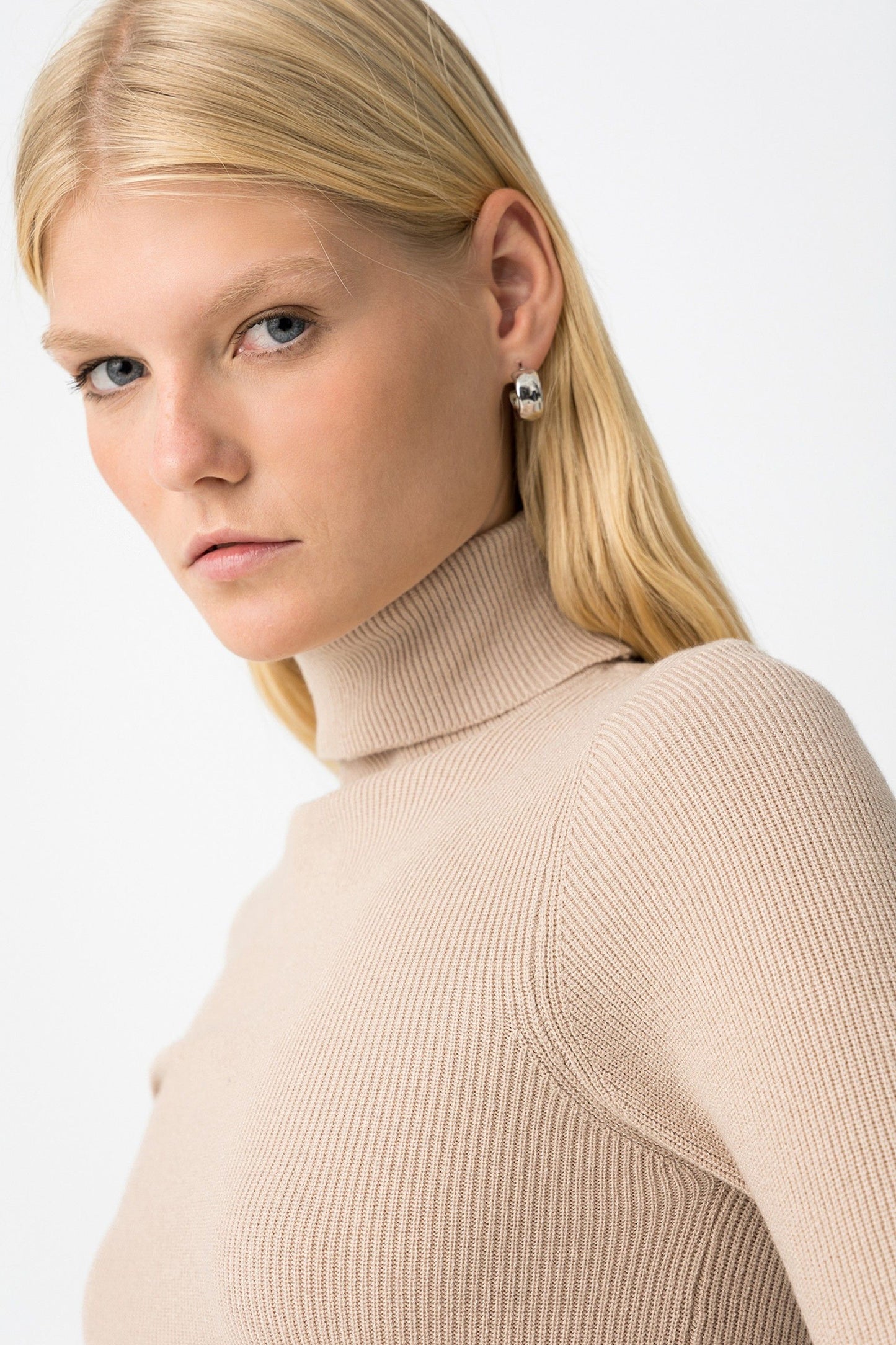 Tiffosi Γυναικείο Rib Πουλόβερ Super Slim Fit Ζιβάγκο λεπτομέρεια πλέξης