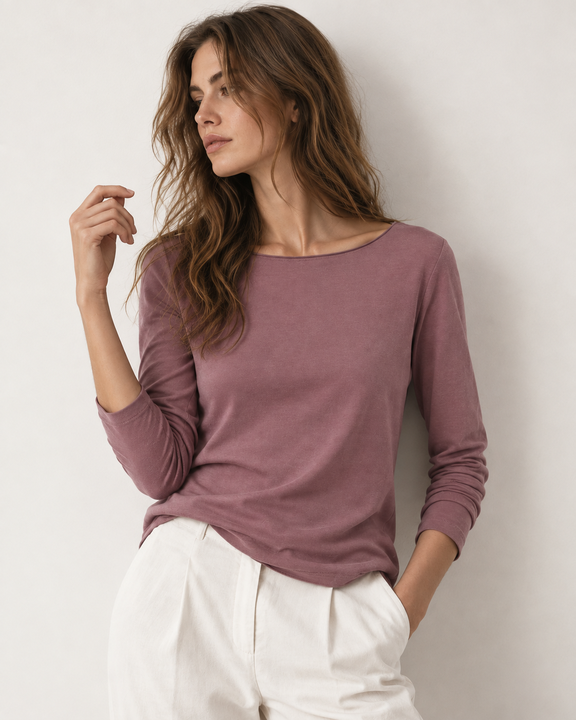 γυναικεία ροζ μπλούζα με στρογγυλή λαιμόκοψη minimal γραμμή μοντέλο μπροστινή όψη
