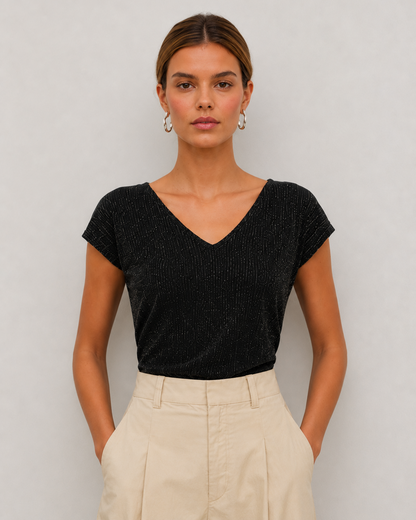 γυναικεία VERO MODA μπλούζα μαύρη glitter λεπτομέρεια V-λαιμόκοψη κοντά μανίκια — κοντινή λήψη μπροστά
