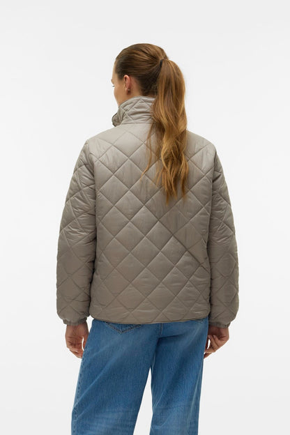 VERO MODA γυναικείο puffer μπουφάν με ψηλό γιακά και ελαφρύ γέμισμα πίσω όψη