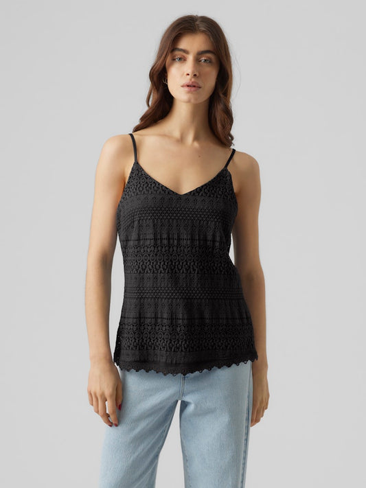 VERO MODA γυναικείο αμάνικο τοπ με V-λαιμόκοψη και λεπτομέρεια δαντέλας, μπροστινή όψη