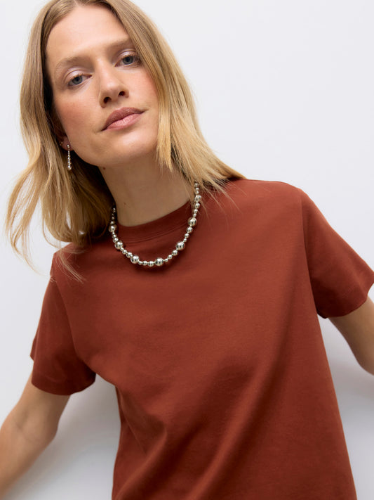 Vero Moda Γυναικείο Basic T-shirt σε Κονιάκ από 100% Οργανικό Βαμβάκι – Μπροστινή Όψη