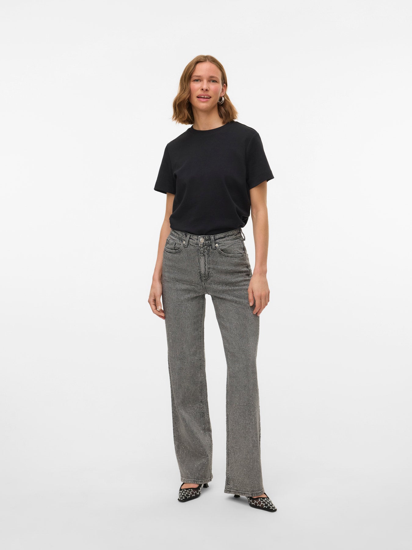 Vero Moda Γυναικείο Μαύρο Basic T-shirt από 100% Οργανικό Βαμβάκι ολόσωμη εμφάνιση