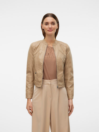 VERO MODA γυναικείο μπεζ biker jacket από δερματίνη με διαχρονικό σχέδιο - μπροστινή όψη