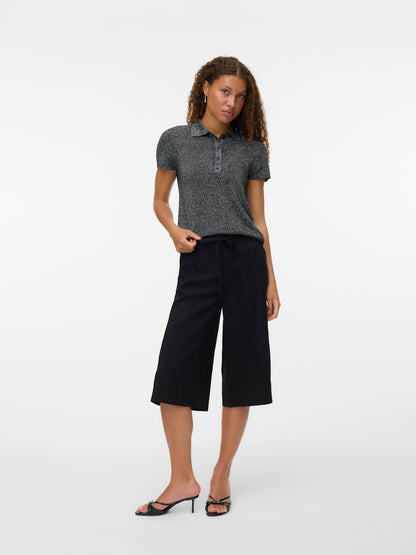 Ολόσωμη εμφάνιση με γυναικείο πλεκτό polo Vero Moda