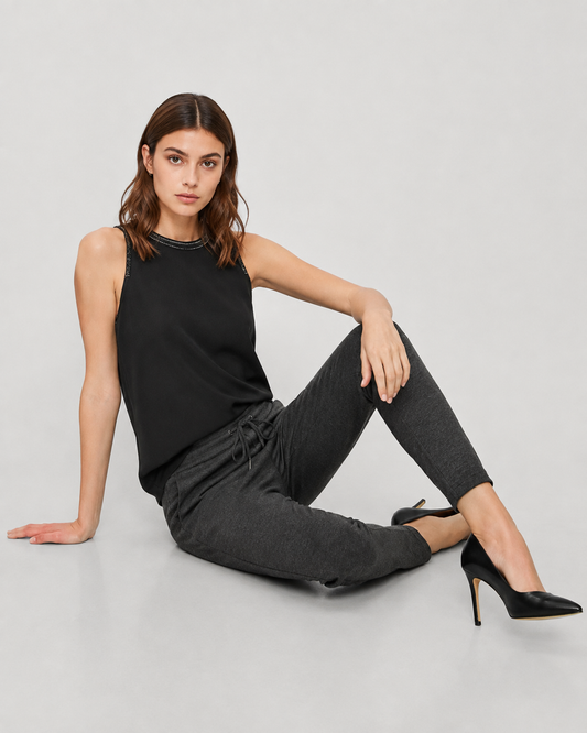 Γυναικείο παντελόνι Vero Moda ανθρακί jogger με τακούνια, καθιστή εμφάνιση
