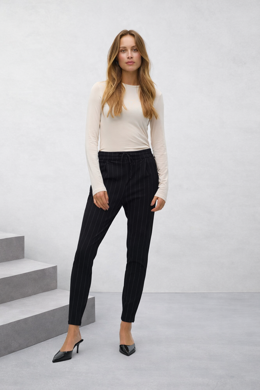 VERO MODA παντελόνι ελαστική μέση black white stripe - full body μπροστά