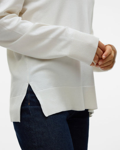 Γυναικείο πουλόβερ Vero Moda V-neck εκρού, κοντινό μπροστά
