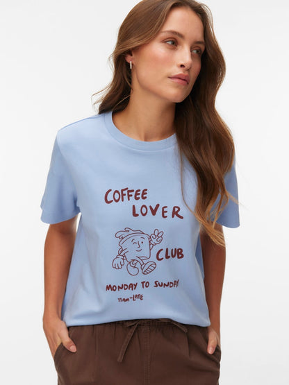 VERO MODA T-shirt Coffee Lover Club γαλάζιο - μπροστινή όψη
